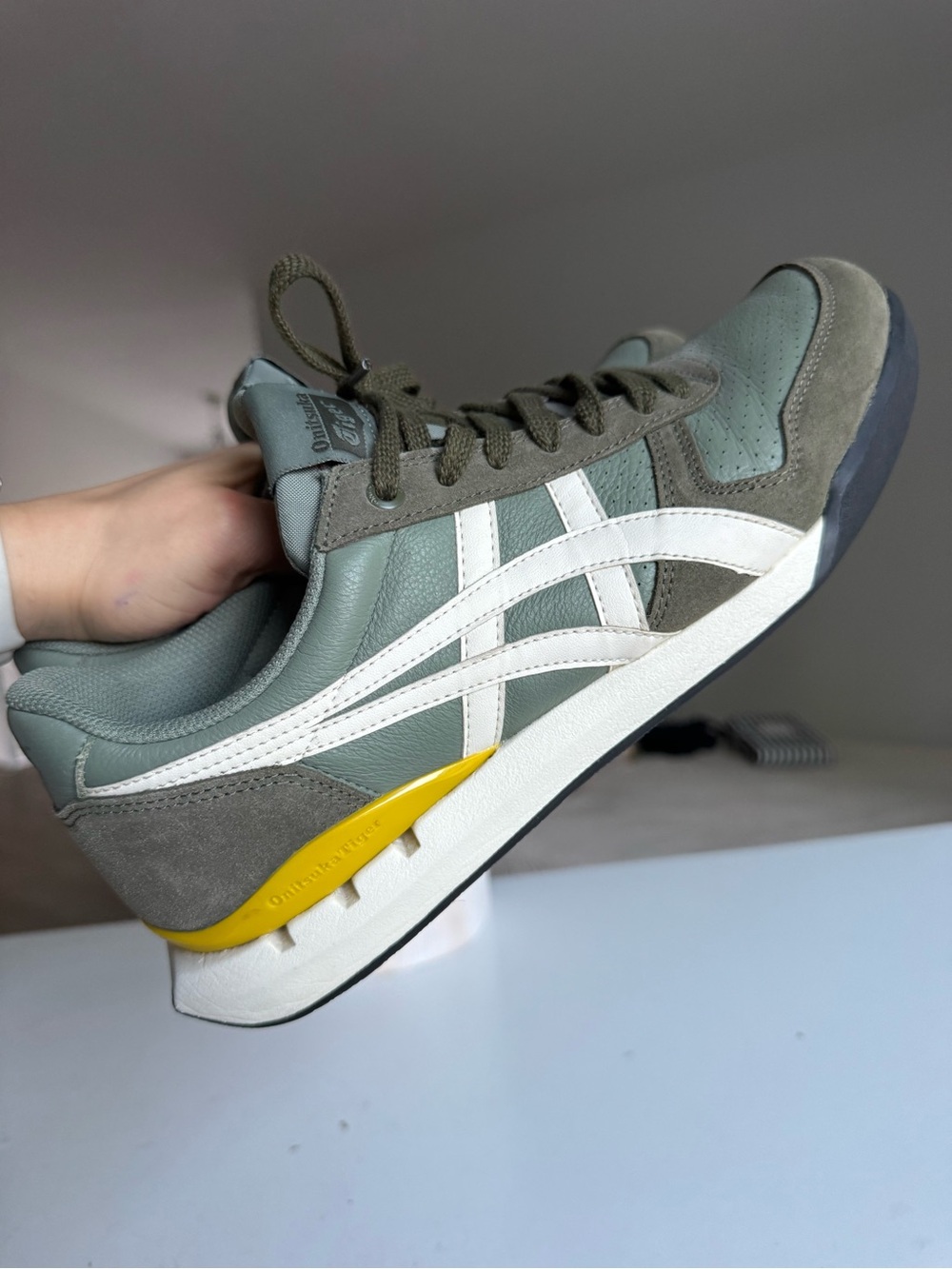 Onitsuka Tiger Ultimate 81 Sneakers size 10